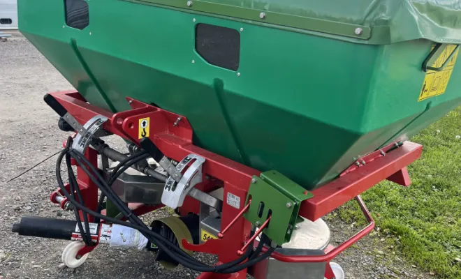 SEMOIR EPANDEUR D'Engrais, Saint-Galmier, Mecagri 42